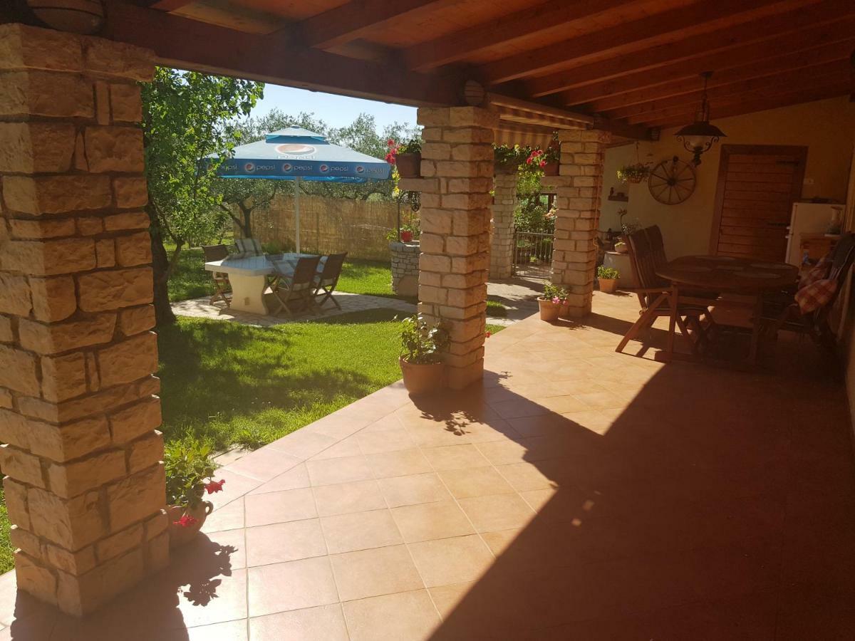 Casa Istria Villa Buje Luaran gambar